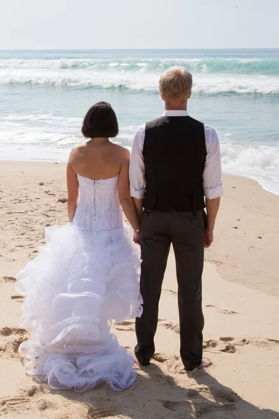 Pareja en la playa — Foto de Stock