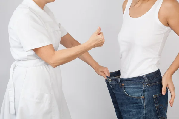 Solo un masaje para chica y mujer — Foto de Stock