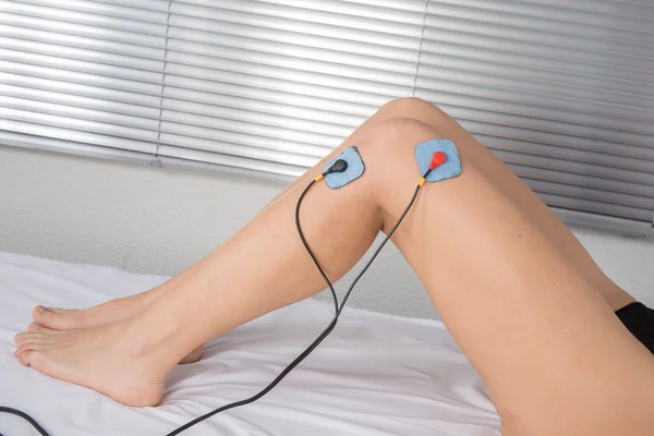 Electrostimulation du corps féminin — Photo