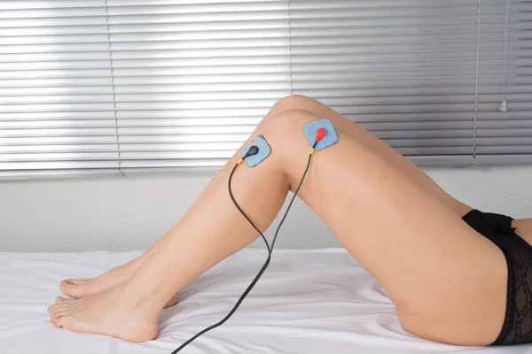 Electrostimulation du corps féminin — Photo