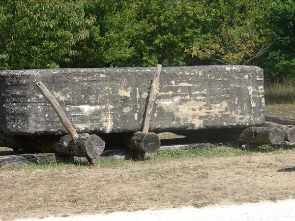 Duży kamień — Zdjęcie stockowe