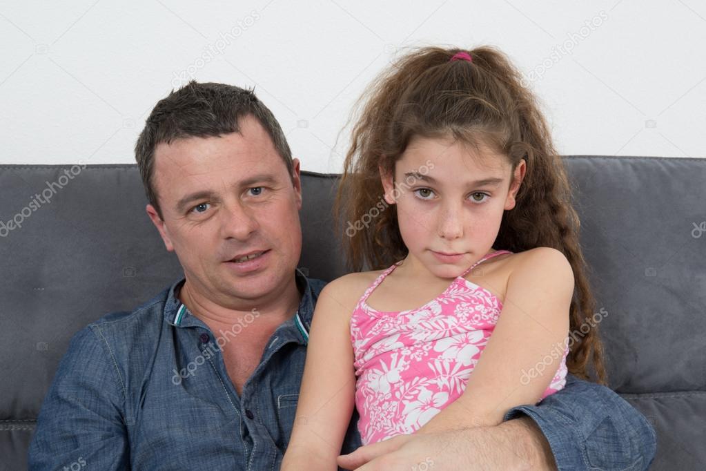 Vater wichst tochter in die muschi