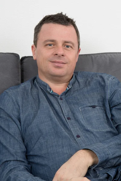 Vrolijke man. — Stockfoto