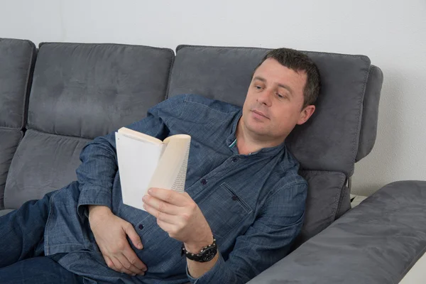 Relaxing man — Stock Photo, Image