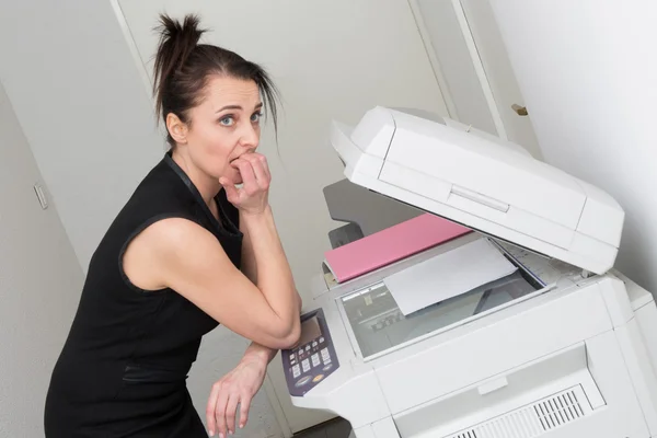 Donna al lavoro — Foto Stock