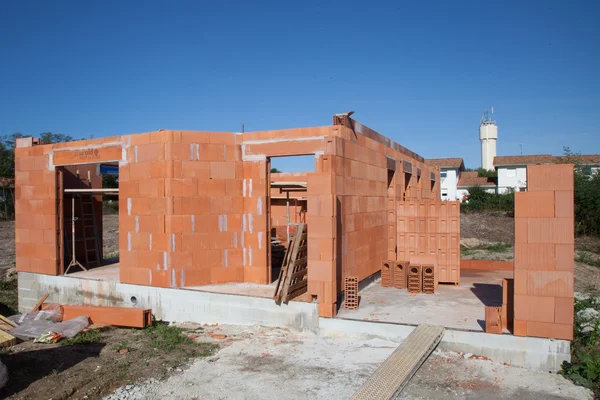 Unfinished house of brick — Stock Photo, Image