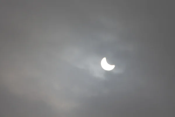 The Moon covering the Sun in a partial eclipse. — Stock Photo, Image