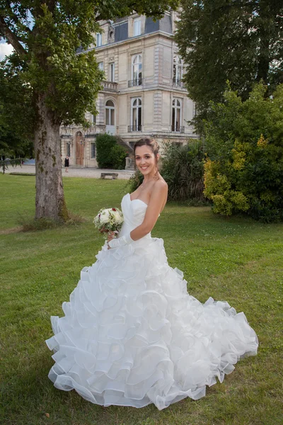 Lovely bride — Stock Photo, Image