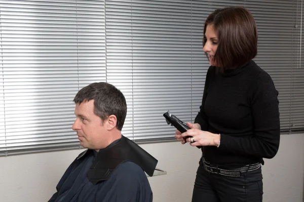 Beim Friseur — Stockfoto