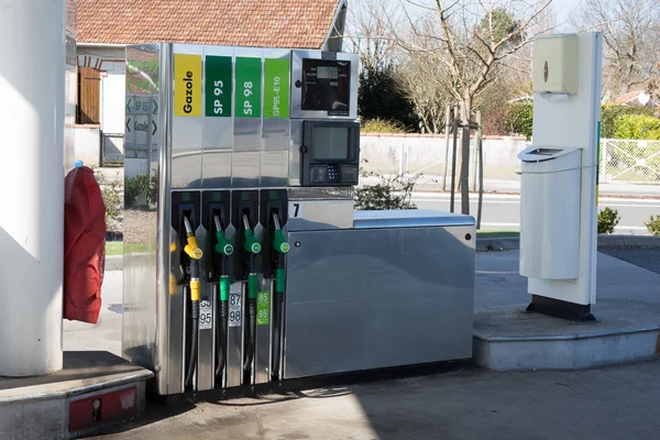 modern benzinlikten benzin yakıt için resmi