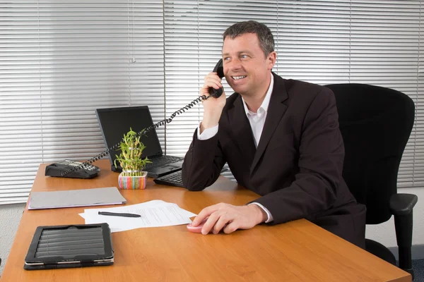 Mann bei der Arbeit — Stockfoto