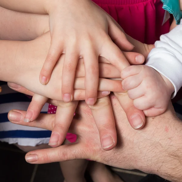 Familjens händer — Stockfoto