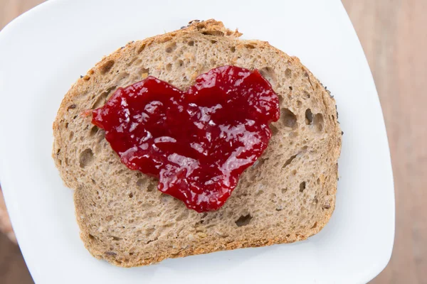 Kalp şeklinde marmelade ile — Stok fotoğraf