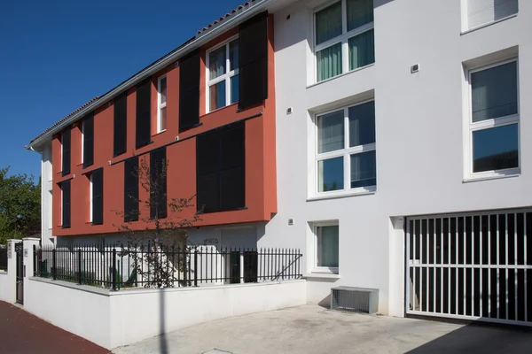 Building of modern apartment — Stock Photo, Image