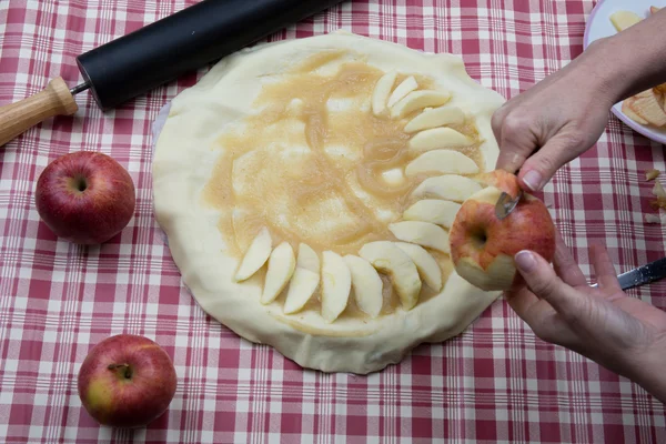 Välsmakande hemlagad äppelpaj — Stockfoto