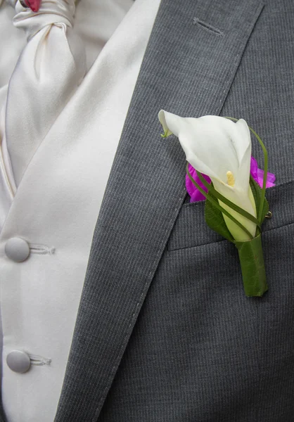 Flower on groom's jacket for a special day : wedding — Stock Photo, Image