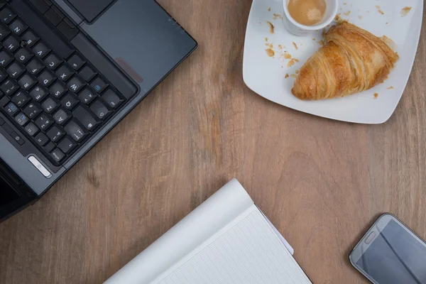 İşyeri masaüstü bilgisayar ve documentsr