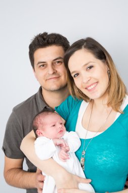 Güzel ve mutlu aile ile ilk bebek