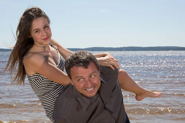 Far och hans dotter tonåring, — Stockfoto