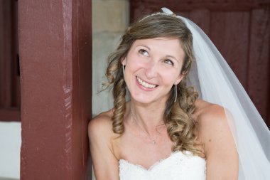 Damat ve gelin ve ayıklayacaktır gün