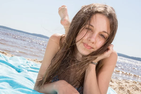 Teenager young girl in hollyday — Stock Photo, Image