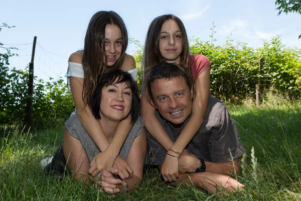 Família feliz — Fotografia de Stock