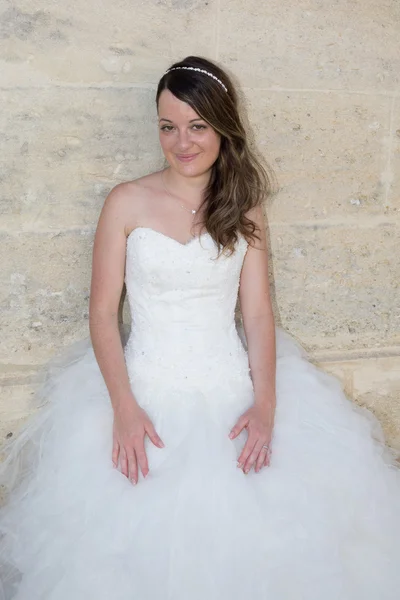 Beautiful bride — Stock Photo, Image