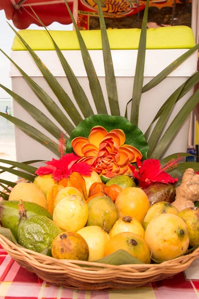 Bandeja de frutas tropicales —  Fotos de Stock