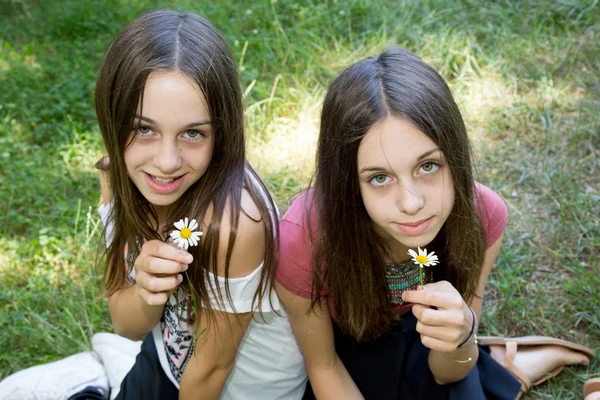 Adolescent fille, si jolie adolescente — Photo