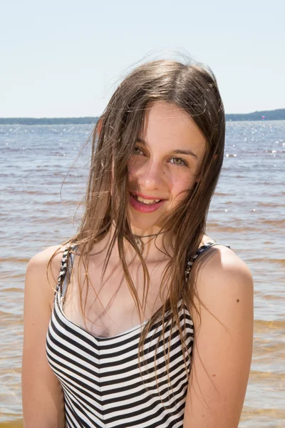 Menina adolescente, tão bonita adolescente — Fotografia de Stock