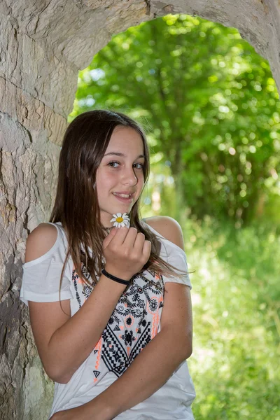 Nagyon szép fiatal lány 12 éves — Stock Fotó