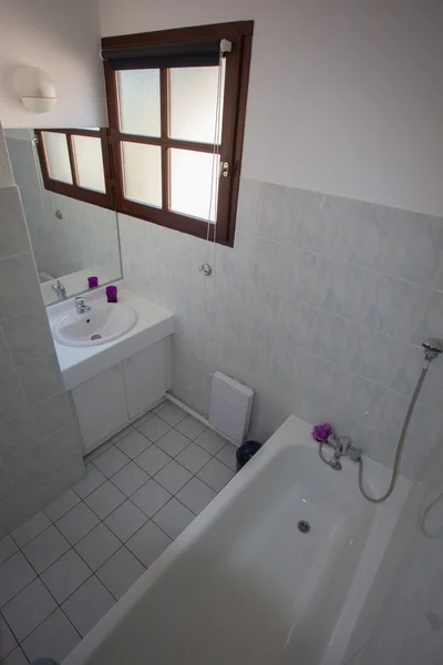 Nicely decorated modern white  washroom, — Stock Photo, Image