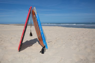 Bodyboard kum üzerinde