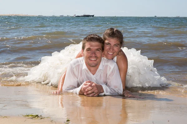 Happy wedding couple — Stock Photo, Image