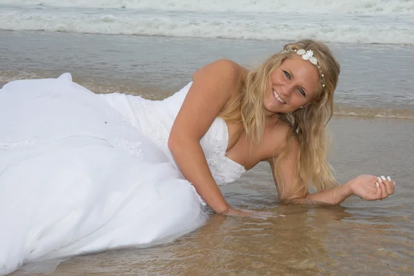 Blonďatá nevěsta žena — Stock fotografie