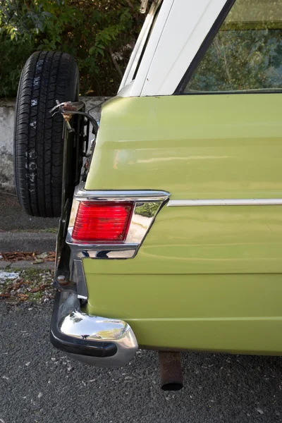 Oldtimer car , green vintage car very beautiful — Stock Photo, Image