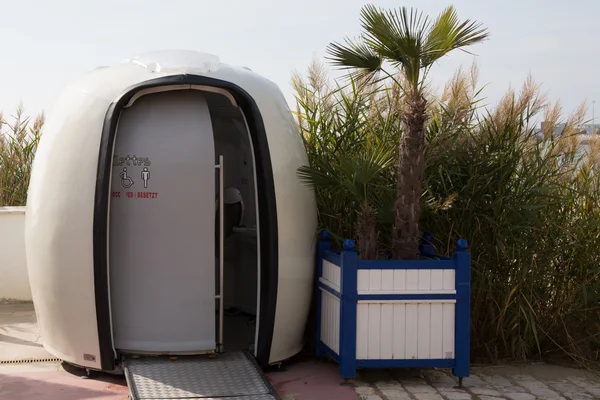 Picture of the portable white toilets — Stock Photo, Image