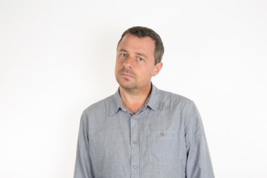 casual adam kameraya bakan