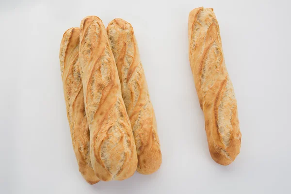 Pão de baguete francês isolado — Fotografia de Stock