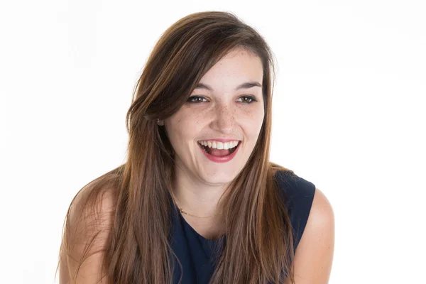 Retrato de estudio de mujer joven con sonrisa de dientes. retrato aislado de modelo femenino con cabello largo . — Foto de Stock