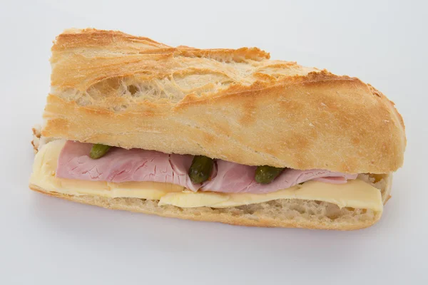 火腿面包-法国面包三明治火腿 — 图库照片