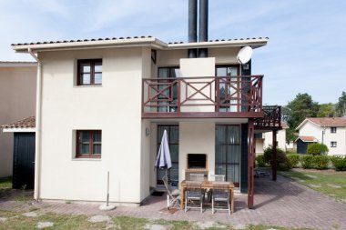 Güzel bir modern ev dış görünümü 