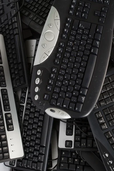 Electronic waste isolated on white, keyboard — Stock Photo, Image