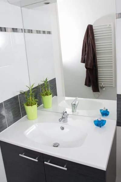 Bright space - white washbasin on a shelf — Stock Photo, Image