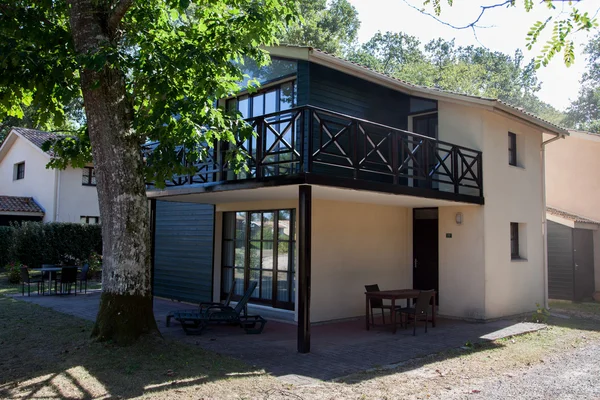 Vista Del Exterior Una Hermosa Casa Moderna — Foto de Stock