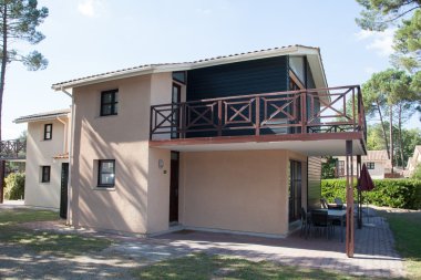 Güzel bir modern ev dış görünümü 