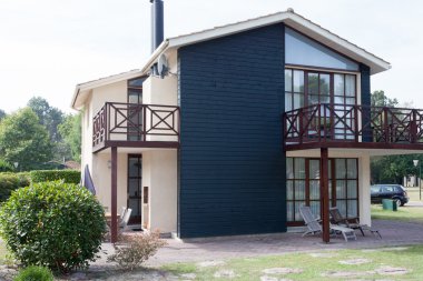 Güzel bir modern ev dış görünümü 