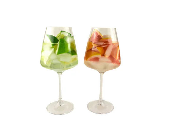 Deux Cocktails Fruits Avec Pamplemousse Glace Citron Vert Isolés Sur — Photo