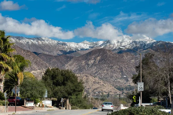 Chiefs Peak Mountain Ojai California Covered Snow Low Clouds While — Stock Photo, Image