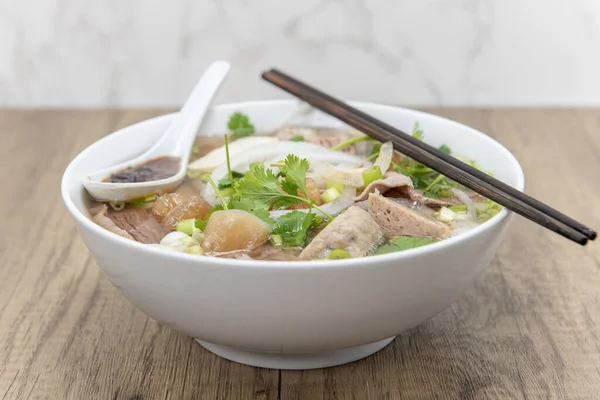 Tigela Saudável Pho Carregado Com Carne Caldo Molho Taro Especial — Fotografia de Stock